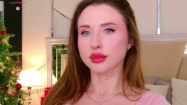 Snapshot of Jullia_Carter chatting on 12-16-25, 07:13 Jullia Carter online show from 12-16-25, 07:13