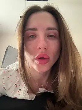 Snapshot of Jullia_Carter chatting on 04-03-26, 06:22 Jullia Carter online show from 04-03-26, 06:22