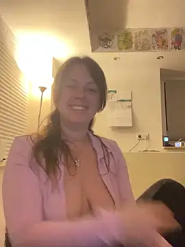 Snapshot of Countesss chatting on 12-24-24, 12:11 Countesss online show from 12-24-24, 12:11