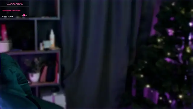 Snapshot of The_Full_Red_Moon chatting on 12-09-24, 02:28 The Full Red Moon online show from 12-09-24, 02:28