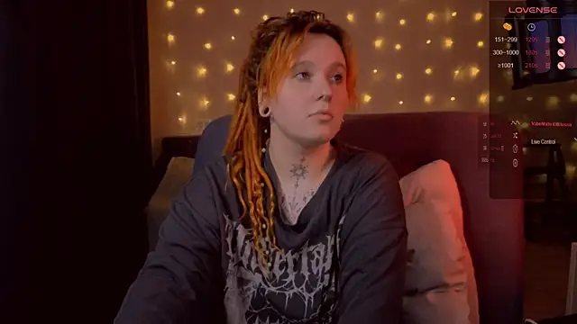 Snapshot of The_Full_Red_Moon chatting on 02-16-26, 01:24 The Full Red Moon online show from 02-16-26, 01:24