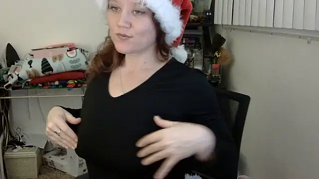 Snapshot of ziggyspice chatting on 12-19-24, 04:45 ziggyspice online show from 12-19-24, 04:45