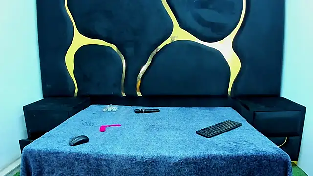 Snapshot of Ivanna18_x chatting on 02-15-25, 04:25 Ivanna18 x online show from 02-15-25, 04:25