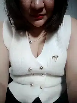 Snapshot of Rose_DiDi chatting on 02-15-25, 02:47 Rose DiDi online show from 02-15-25, 02:47