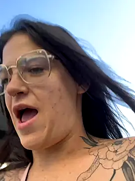 SafeinouterSpace online show from 11-30-25, 10:25