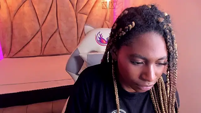 Queen perla  online show from 01-19-25, 06:21