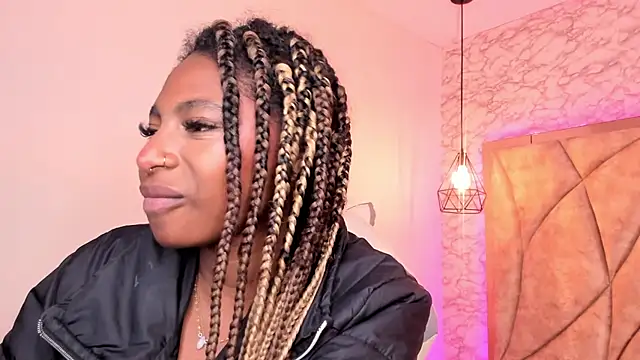 Queen perla  online show from 01-23-25, 03:54