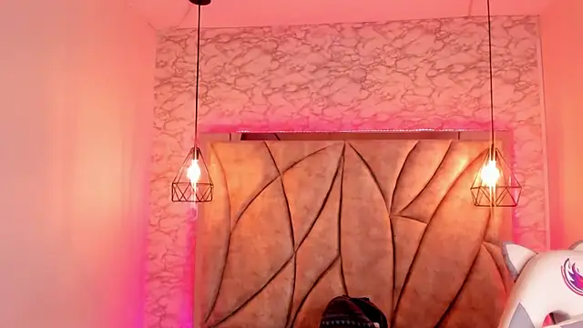 Queen perla  online show from 02-16-25, 07:49