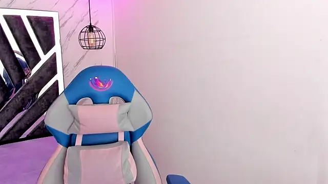 Queen perla  online show from 11-13-25, 11:42