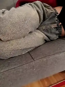 Snapshot of Hotellinh12 chatting on 02-25-25, 06:25 Hotellinh12 online show from 02-25-25, 06:25