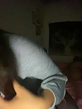 Snapshot of Hotellinh12 chatting on 03-21-25, 05:56 Hotellinh12 online show from 03-21-25, 05:56