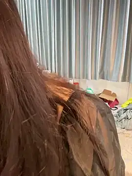 Snapshot of Hotellinh12 chatting on 10-08-25, 06:44 Hotellinh12 online show from 10-08-25, 06:44