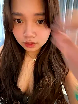 Snapshot of Hotellinh12 chatting on 10-17-25, 08:06 Hotellinh12 online show from 10-17-25, 08:06