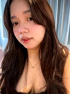 Snapshot of Hotellinh12 chatting on 10-20-25, 07:42 Hotellinh12 online show from 10-20-25, 07:42