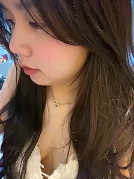 Snapshot of Hotellinh12 chatting on 11-04-25, 03:00 Hotellinh12 online show from 11-04-25, 03:00