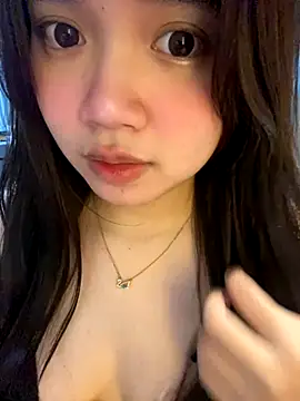 Snapshot of Hotellinh12 chatting on 11-26-25, 03:46 Hotellinh12 online show from 11-26-25, 03:46