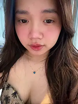 Snapshot of Hotellinh12 chatting on 01-16-26, 06:39 Hotellinh12 online show from 01-16-26, 06:39