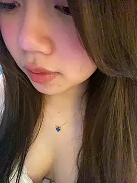 Snapshot of Hotellinh12 chatting on 02-02-26, 01:54 Hotellinh12 online show from 02-02-26, 01:54