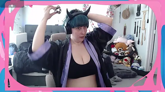 Snapshot of CirqueNoirBlu chatting on 03-21-26, 08:45 CirqueNoirBlu online show from 03-21-26, 08:45