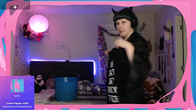 Snapshot of CirqueNoirBlu chatting on 04-08-26, 03:28 CirqueNoirBlu online show from 04-08-26, 03:28