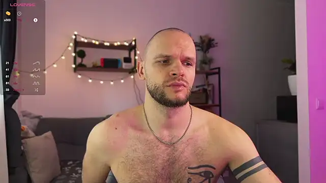 Snapshot of maxx_alexx chatting on 01-04-25, 11:43 maxx alexx online show from 01-04-25, 11:43