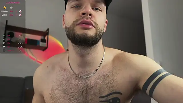 Snapshot of maxx_alexx chatting on 03-21-25, 08:17 maxx alexx online show from 03-21-25, 08:17