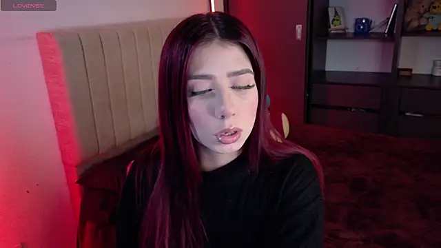 Snapshot of Your_rosalie chatting on 06-02-26, 04:03 Your rosalie online show from 06-02-26, 04:03