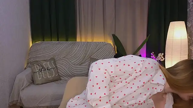 CarolynCohen   online show from 01-12-25, 01:53