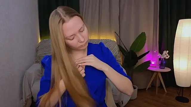 CarolynCohen   online show from 01-23-25, 01:51