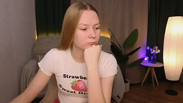 CarolynCohen   online show from 01-28-25, 02:00