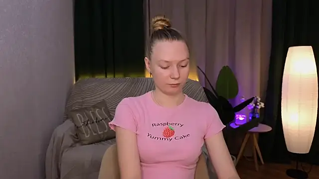 CarolynCohen   online show from 01-30-25, 02:06