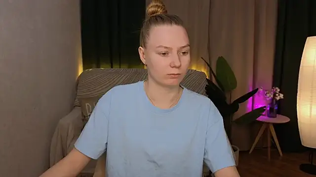 CarolynCohen   online show from 02-04-25, 01:56