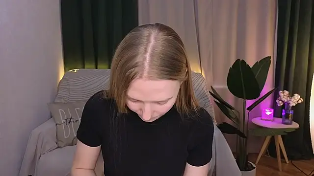 CarolynCohen   online show from 03-23-25, 05:00