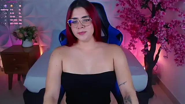 lizowenn  online show from 10-29-25, 07:26