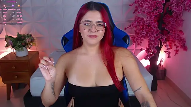 lizowenn  online show from 02-10-26, 07:51