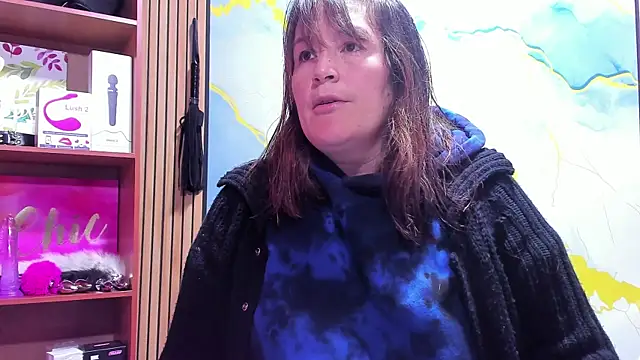 Snapshot of amberr34 chatting on 07-13-26, 07:22 amberr34 online show from 07-13-26, 07:22