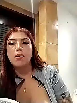 Snapshot of AriaRusso chatting on 02-27-25, 12:10 AriaRusso online show from 02-27-25, 12:10