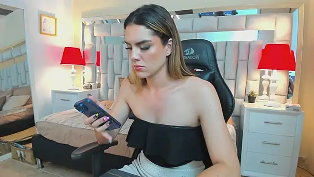 mariiahneedles online show from 01-01-25, 04:39