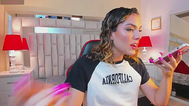 mariiahneedles online show from 02-04-25, 08:17