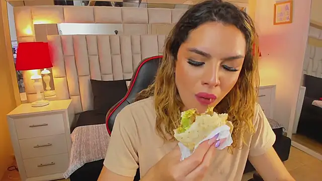 mariiahneedles online show from 02-25-25, 02:03