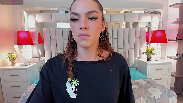 mariiahneedles online show from 10-08-25, 10:51