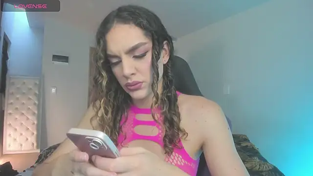 mariiahneedles online show from 06-29-26, 10:54