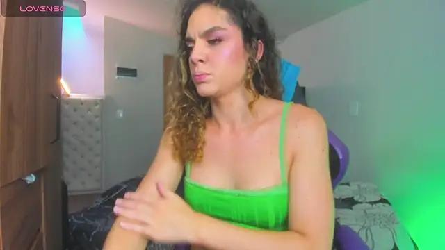 mariiahneedles online show from 07-12-26, 10:34