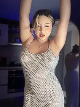 Snapshot of SaraFerreira chatting on 10-30-25, 02:35 SaraFerreira online show from 10-30-25, 02:35