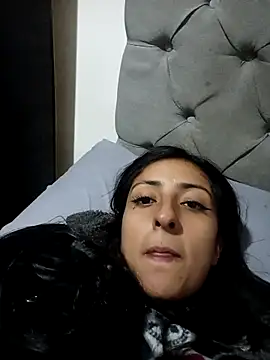 Snapshot of Cameron_cutte chatting on 10-22-25, 05:41 Cameron cutte online show from 10-22-25, 05:41