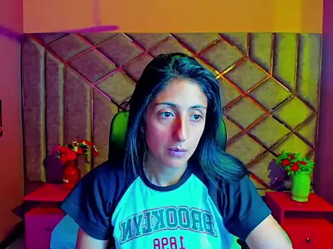 Snapshot of Cameron_cutte chatting on 11-03-25, 08:10 Cameron cutte online show from 11-03-25, 08:10