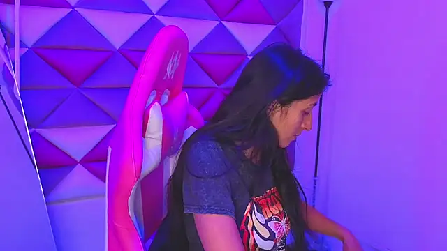 Snapshot of Cameron_cutte chatting on 11-07-25, 08:20 Cameron cutte online show from 11-07-25, 08:20