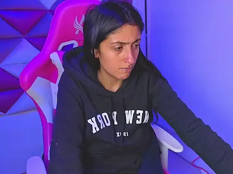 Snapshot of Cameron_cutte chatting on 11-25-25, 03:17 Cameron cutte online show from 11-25-25, 03:17