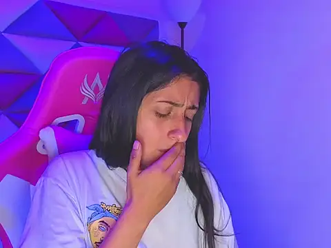 Snapshot of Cameron_cutte chatting on 12-03-25, 03:14 Cameron cutte online show from 12-03-25, 03:14