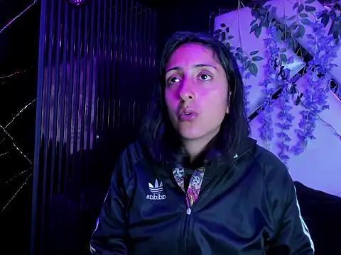 Snapshot of Cameron_cutte chatting on 01-15-26, 02:38 Cameron cutte online show from 01-15-26, 02:38